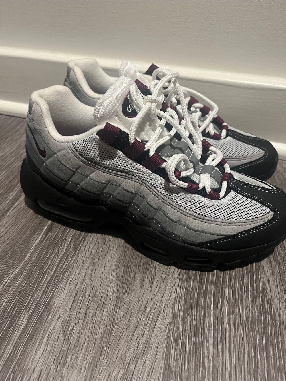 Nike Air Max 95 Sneakers - Gray, White & Maroon